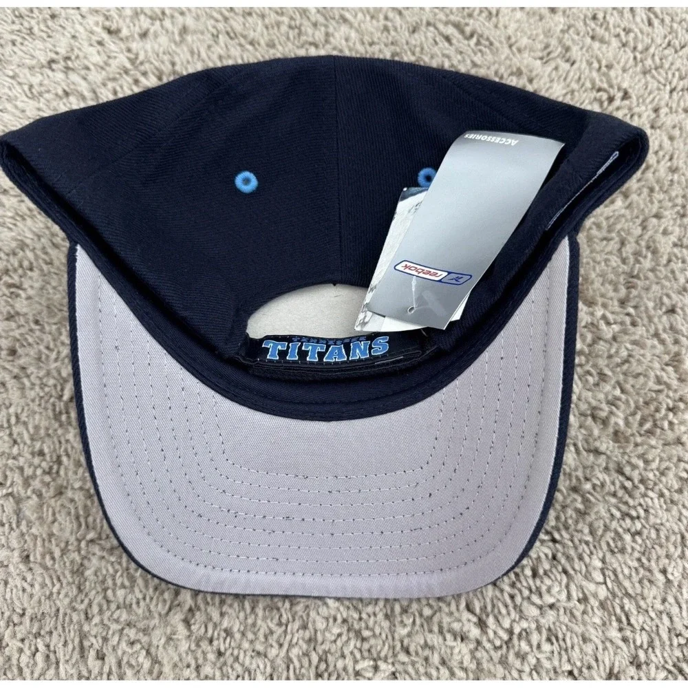 Tennessee Titans Hat Reebok Navy Core Classic 3D Logo StrapBack Vtg 2000 Cap NWT